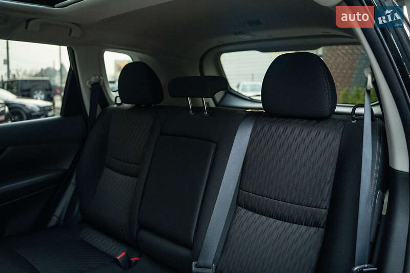 Внедорожник / Кроссовер Nissan Rogue 2017 в Черновцах фото 36 Внедорожник / Кроссовер Nissan Rogue 2017 в Черновцах