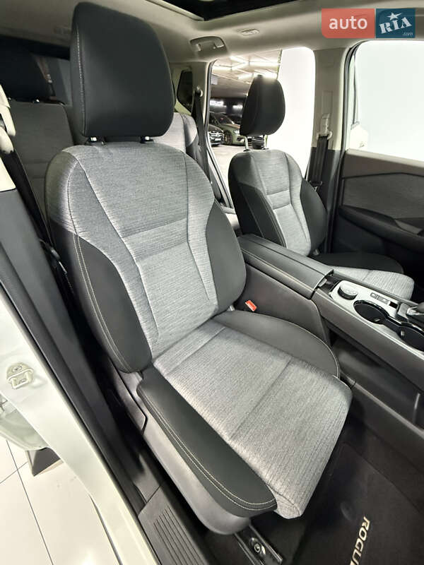 Внедорожник / Кроссовер Nissan Rogue 2023 в Одессе