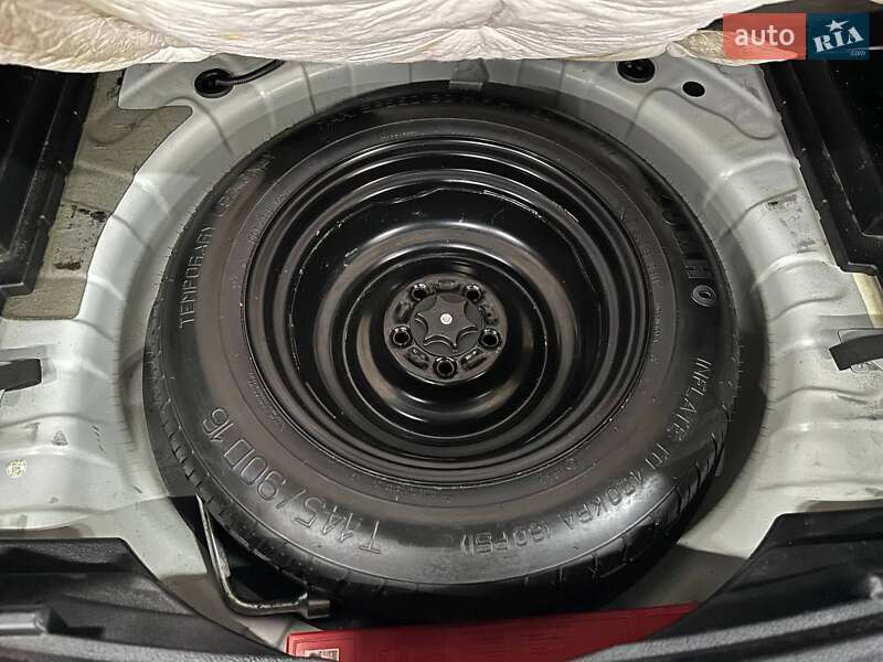 Внедорожник / Кроссовер Nissan Rogue 2017 в Каменском