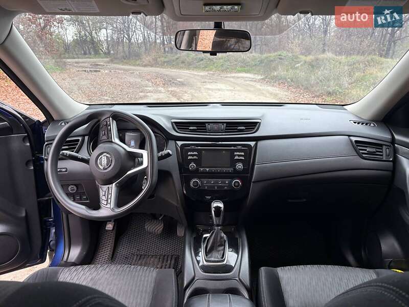 Внедорожник / Кроссовер Nissan Rogue 2016 в Черкассах