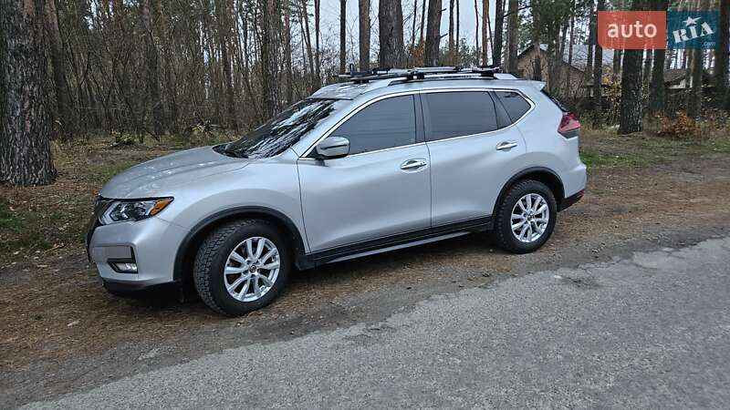 Внедорожник / Кроссовер Nissan Rogue 2019 в Василькове