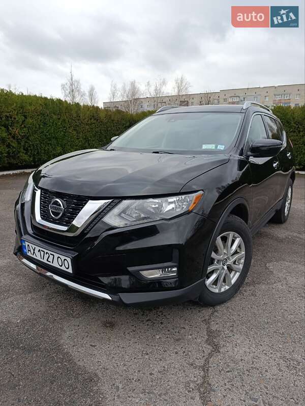 Внедорожник / Кроссовер Nissan Rogue 2019 в Змиеве