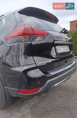 Внедорожник / Кроссовер Nissan Rogue 2019 в Змиеве