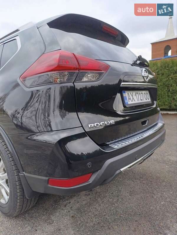 Внедорожник / Кроссовер Nissan Rogue 2019 в Змиеве