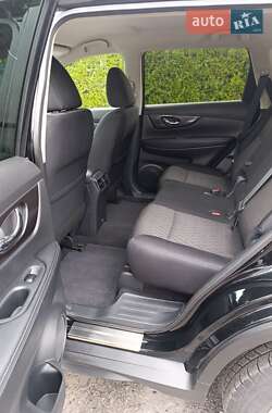 Внедорожник / Кроссовер Nissan Rogue 2019 в Змиеве