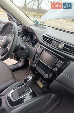 Внедорожник / Кроссовер Nissan Rogue 2019 в Змиеве