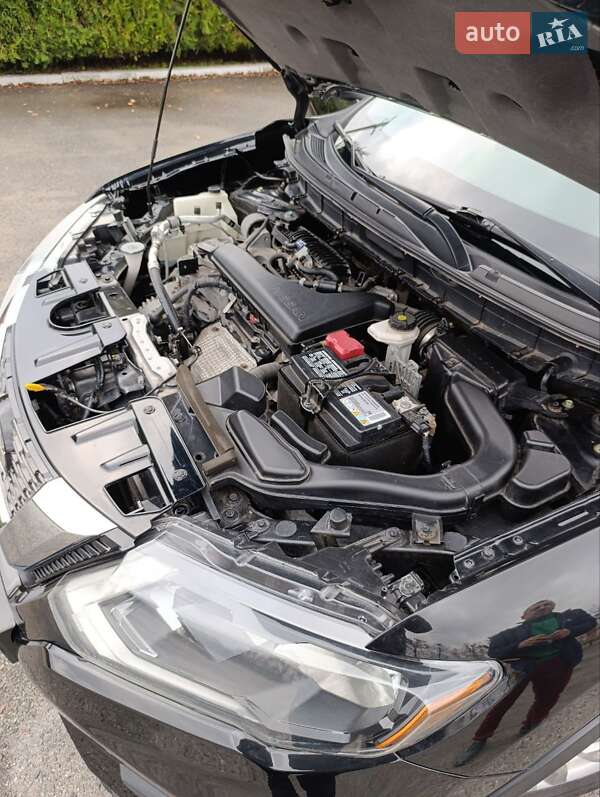 Внедорожник / Кроссовер Nissan Rogue 2019 в Змиеве