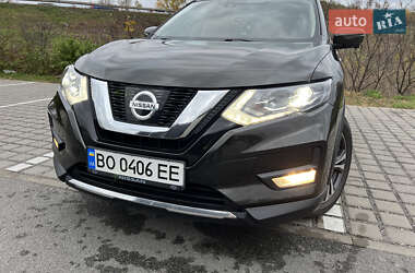 Внедорожник / Кроссовер Nissan Rogue 2017 в Тернополе