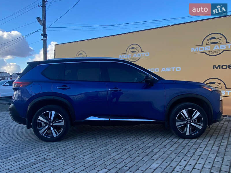 Внедорожник / Кроссовер Nissan Rogue 2021 в Ровно