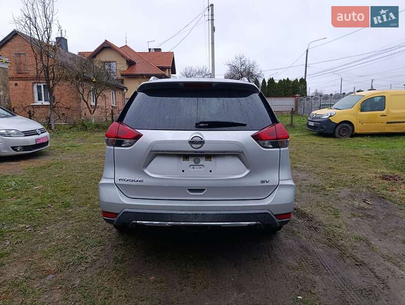 Внедорожник / Кроссовер Nissan Rogue 2017 в Луцке