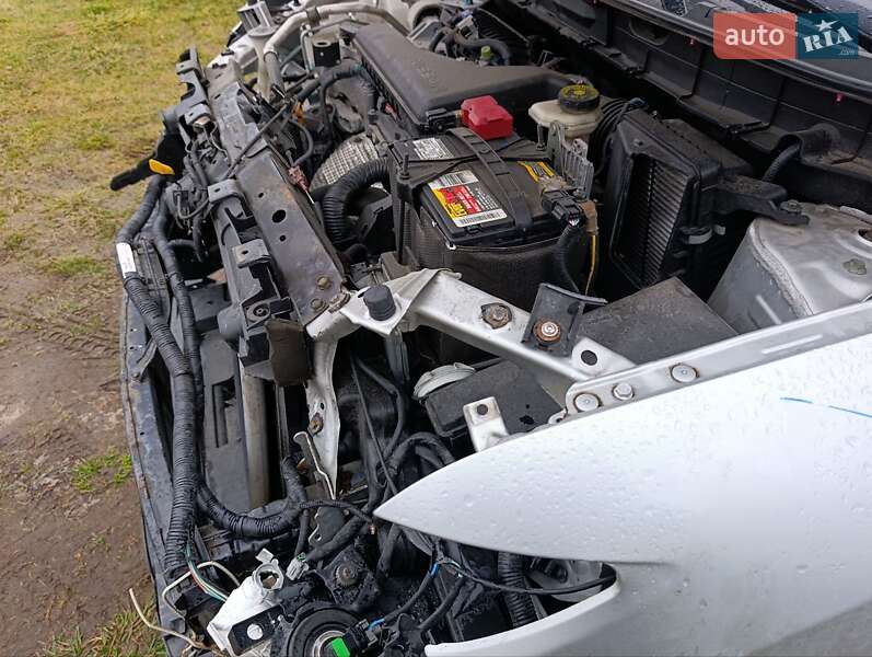 Внедорожник / Кроссовер Nissan Rogue 2017 в Луцке