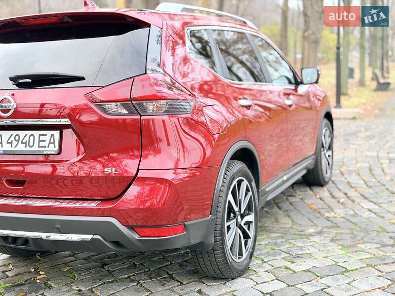 Внедорожник / Кроссовер Nissan Rogue 2018 в Киеве