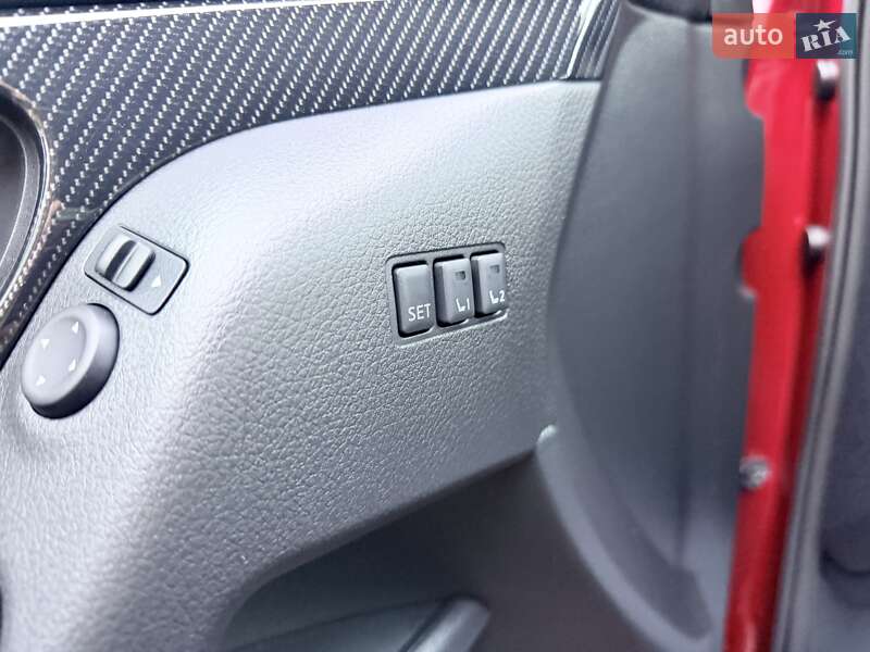 Внедорожник / Кроссовер Nissan Rogue 2018 в Киеве