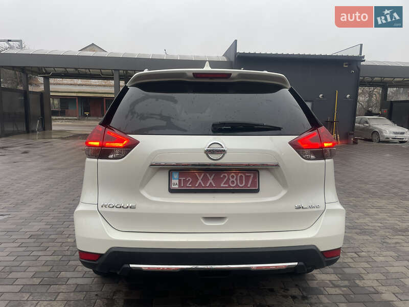 Внедорожник / Кроссовер Nissan Rogue 2017 в Лубнах