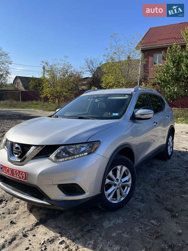Внедорожник / Кроссовер Nissan Rogue 2015 в Киеве