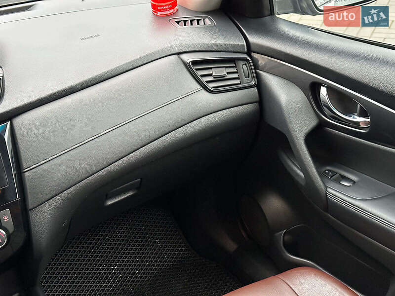 Внедорожник / Кроссовер Nissan Rogue 2017 в Одессе фото 18 Внедорожник / Кроссовер Nissan Rogue 2017 в Одессе