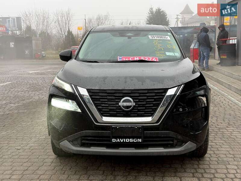 Внедорожник / Кроссовер Nissan Rogue 2023 в Львове