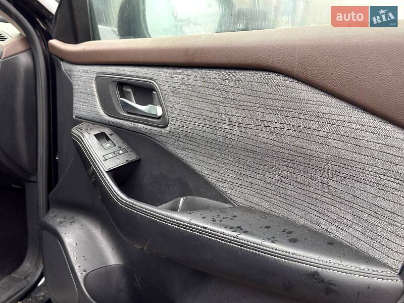 Внедорожник / Кроссовер Nissan Rogue 2023 в Львове