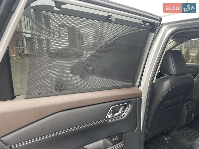 Позашляховик / Кросовер Nissan Rogue 2021 в Вінниці