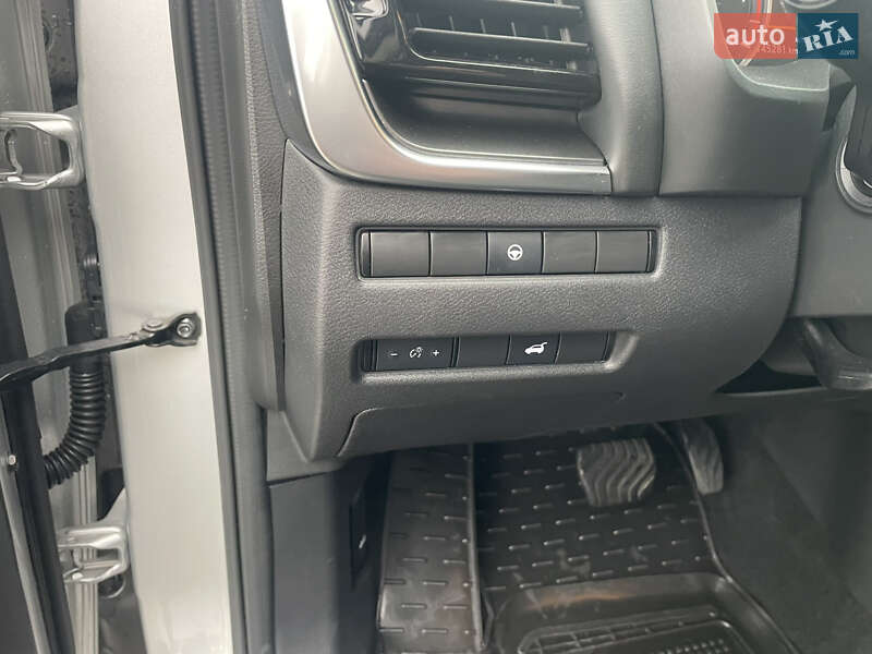 Позашляховик / Кросовер Nissan Rogue 2021 в Вінниці