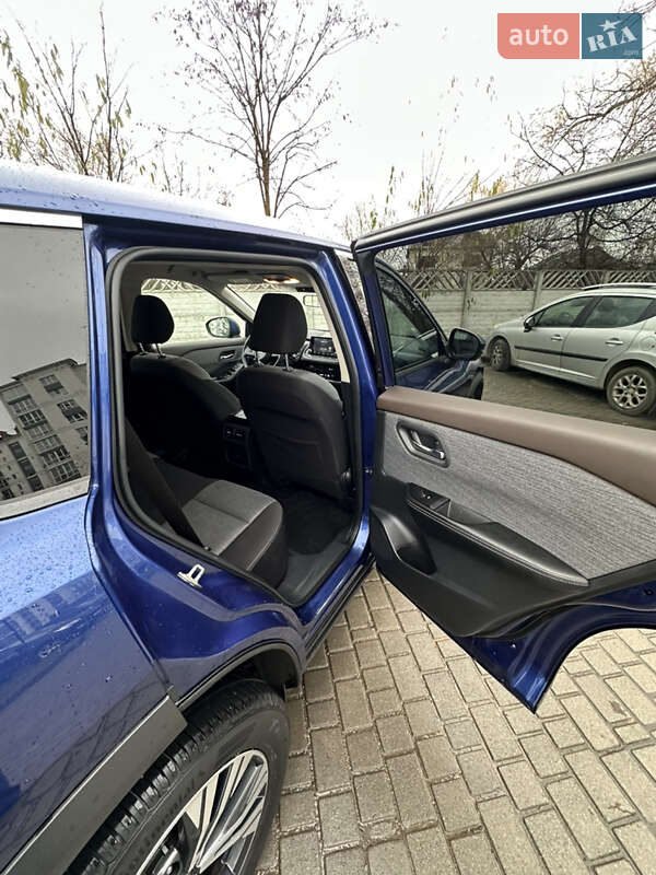 Внедорожник / Кроссовер Nissan Rogue 2021 в Ивано-Франковске