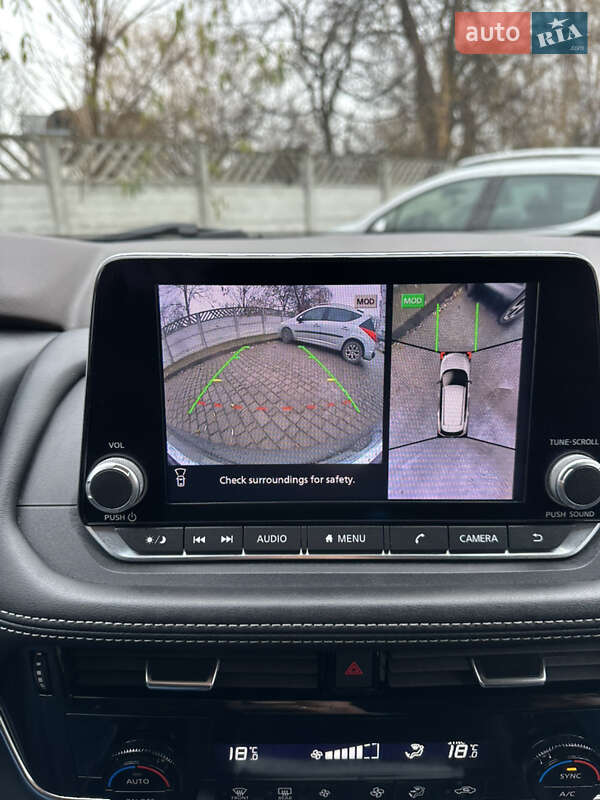 Внедорожник / Кроссовер Nissan Rogue 2021 в Ивано-Франковске