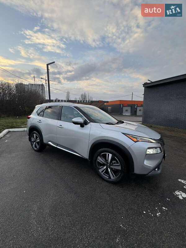 Внедорожник / Кроссовер Nissan Rogue 2021 в Харькове