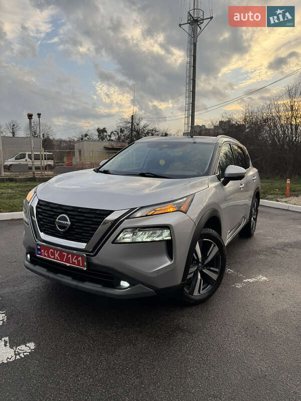 Внедорожник / Кроссовер Nissan Rogue 2021 в Харькове