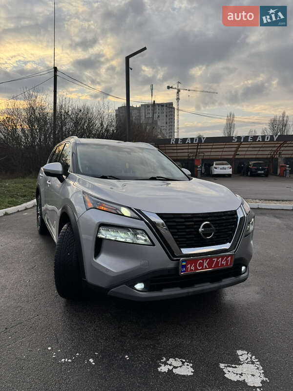 Внедорожник / Кроссовер Nissan Rogue 2021 в Харькове