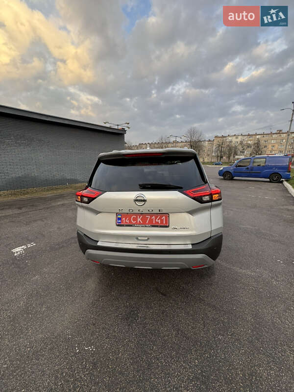 Внедорожник / Кроссовер Nissan Rogue 2021 в Харькове