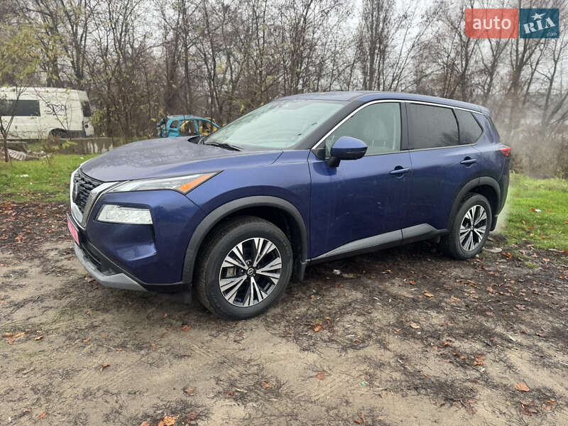 Внедорожник / Кроссовер Nissan Rogue 2021 в Киеве