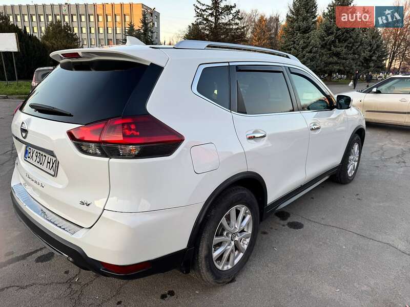 Внедорожник / Кроссовер Nissan Rogue 2017 в Шепетовке