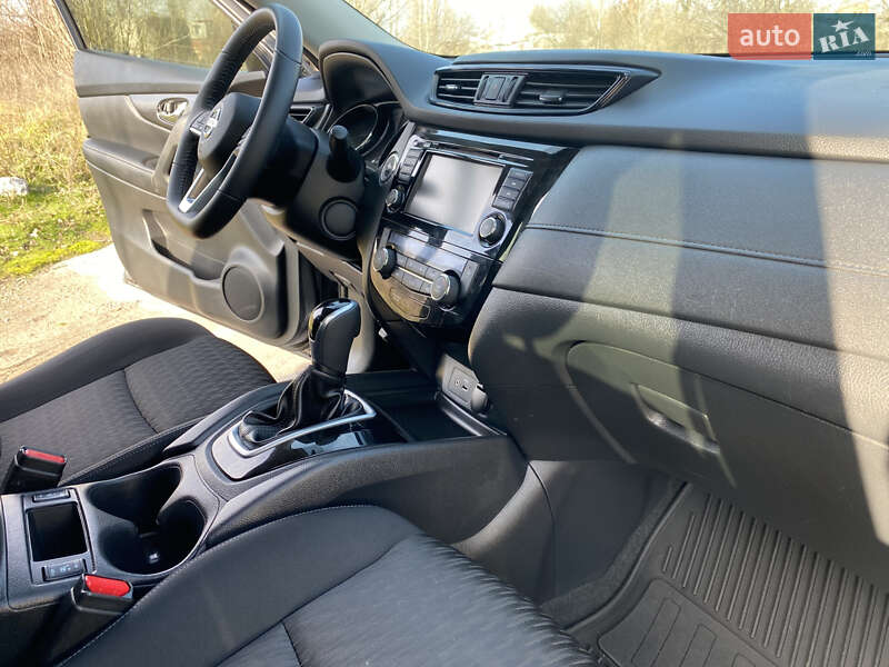 Внедорожник / Кроссовер Nissan Rogue 2020 в Кременчуге