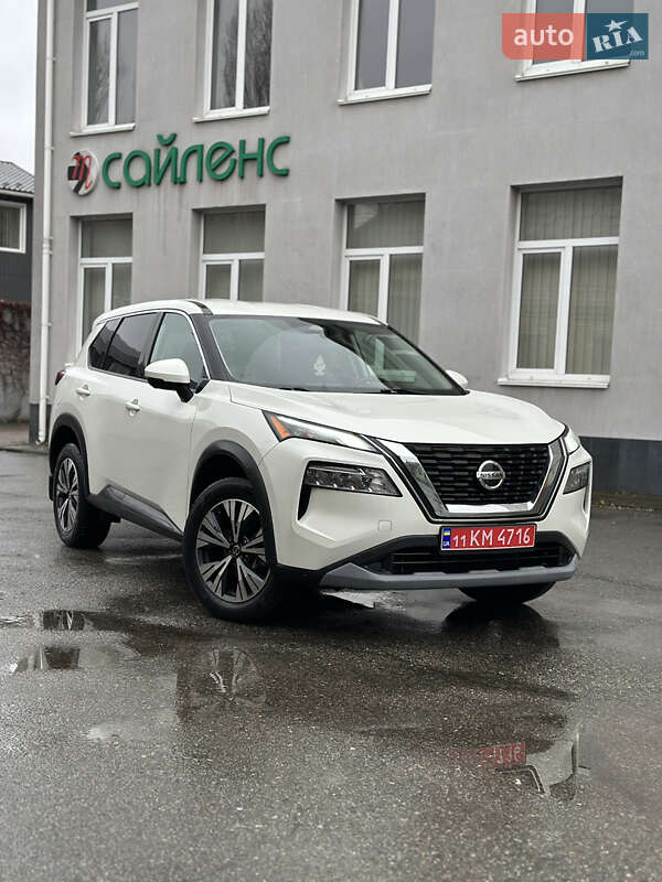 Внедорожник / Кроссовер Nissan Rogue 2021 в Киеве