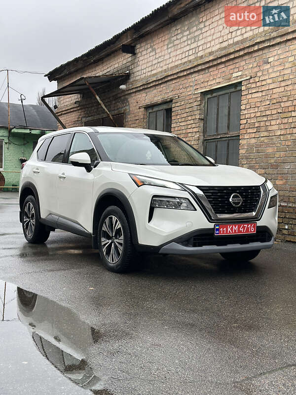Внедорожник / Кроссовер Nissan Rogue 2021 в Киеве