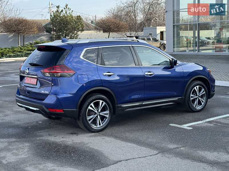 Внедорожник / Кроссовер Nissan Rogue 2018 в Полтаве