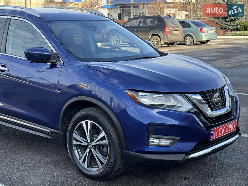 Внедорожник / Кроссовер Nissan Rogue 2018 в Полтаве