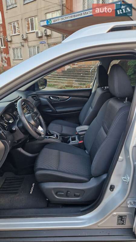 Внедорожник / Кроссовер Nissan Rogue 2017 в Николаеве