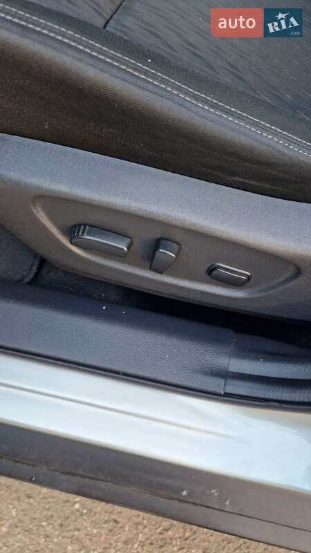 Внедорожник / Кроссовер Nissan Rogue 2017 в Николаеве