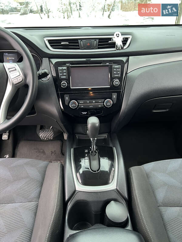 Внедорожник / Кроссовер Nissan Rogue 2016 в Новояворовске фото 10 Внедорожник / Кроссовер Nissan Rogue 2016 в Новояворовске