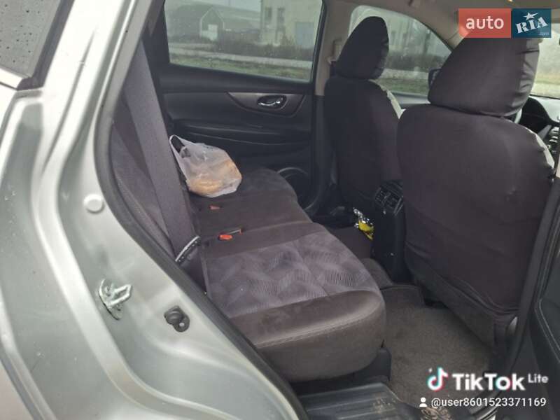 Внедорожник / Кроссовер Nissan Rogue 2015 в Врадиевке