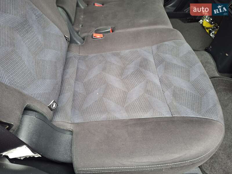 Внедорожник / Кроссовер Nissan Rogue 2015 в Врадиевке