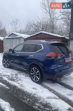 Внедорожник / Кроссовер Nissan Rogue 2017 в Львове