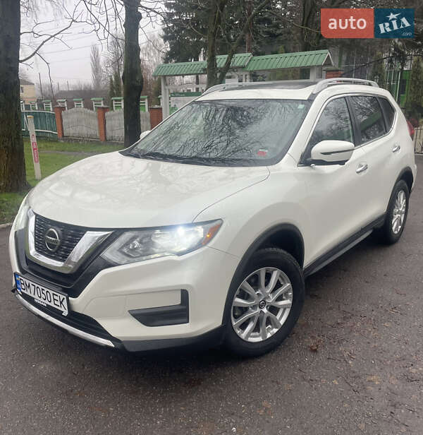 Внедорожник / Кроссовер Nissan Rogue 2018 в Ромнах