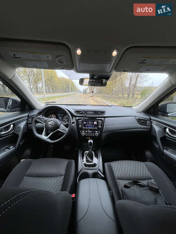 Внедорожник / Кроссовер Nissan Rogue 2019 в Ромнах