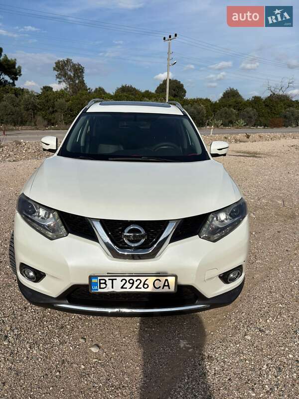 Позашляховик / Кросовер Nissan Rogue 2015 в Луцьку