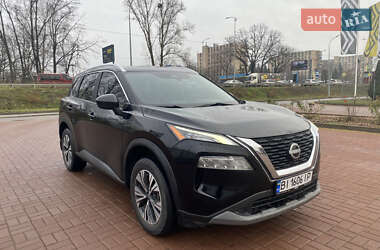 Внедорожник / Кроссовер Nissan Rogue 2023 в Полтаве