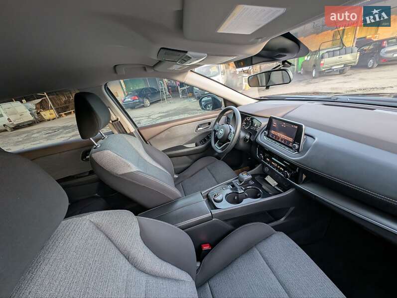 Внедорожник / Кроссовер Nissan Rogue 2021 в Ровно