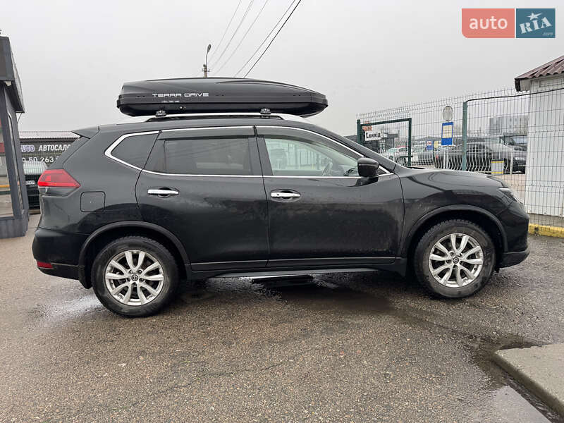 Внедорожник / Кроссовер Nissan Rogue 2018 в Киеве