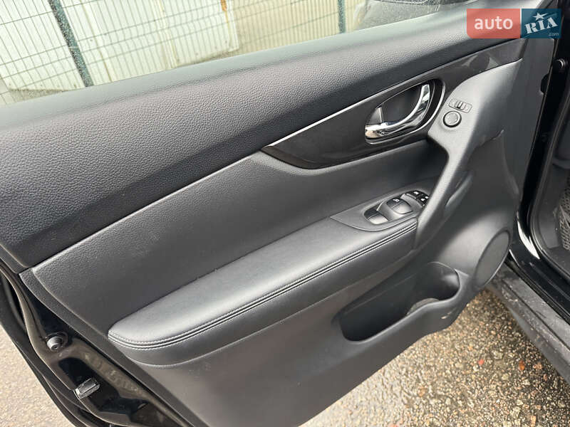 Внедорожник / Кроссовер Nissan Rogue 2018 в Киеве